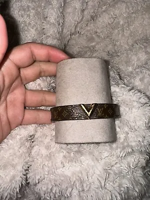 Louis Vuitton Essential V Bracelet Size 17 Women’s • £80