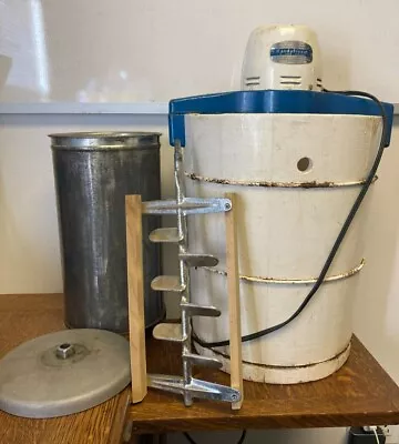 Vintage Handy Freeze Ice Cream Maker Freezer + Accessories USA • $49.99