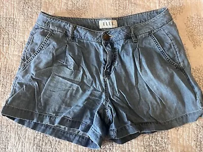 ELLE Womens Light Wash Denim Mini Chambray Shorts Pleats Size 6 Lightwash • $2.99