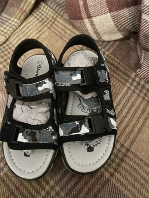 £4.99 • Buy Boys Twin Strap Summer Sport Beach Sandals Camouflage Size 29 New