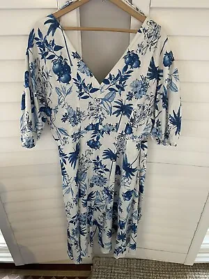 $225 • Buy Scanlan Theodore Botanical Linen Dress Sz10