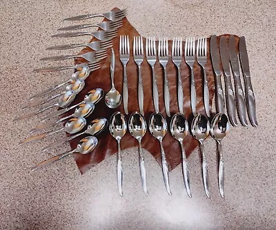 Oneida Oneidacraft Deluxe LA ROSE Stainless Flatware Set/ Lot Of 32 Pieces • $49.95