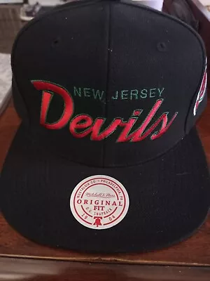 Men's Mitchell & Ness Black New Jersey Devils Core Team Script 2.0 Snapback Hat • $32.97