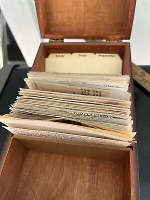 Vintage Retro Recipe Box With Handwritten Recipes • $32.50