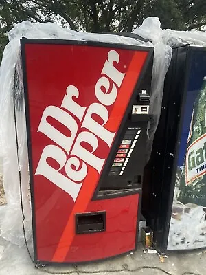 Used Vending Machine • $600