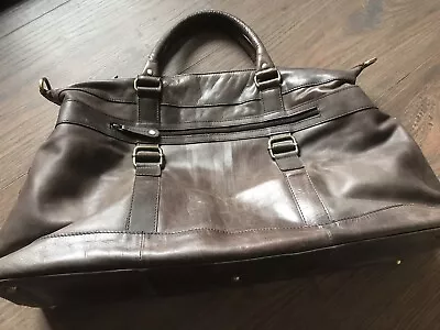 Benjamin Brown Men’s Leather Holdall In A Distressed Brown Leather Used • £55