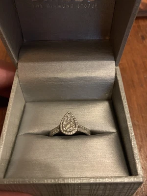 $1050 • Buy 14kt White Gold 1 Ct Pear Shaped Diamond Engagement Ring 💍