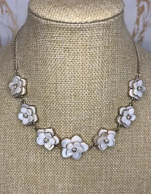 Accesorize White Iridescent Daisy / Flower Garland Statement Collar Necklace 740 • £5.99