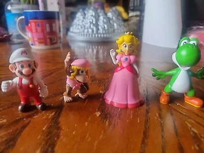 Super Mario Figure Bundle.  X4Mario. Princess Peach. Yoshi • £5