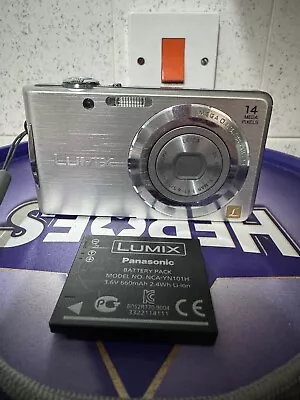 Panasonic LUMIX DMC-FS28 14.1MP Digital Camera - No Battery Cover Or Charger • £0.99