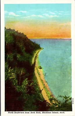 North Boulevard Mackinac Island Michigan MI UNP Unused Linen Postcard L1 • $2.66