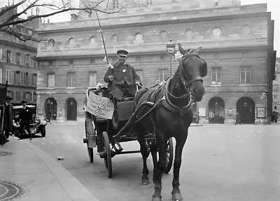 An Old Cabman At Place De L'Odeon In Paris France On April 23 1931 Old Photo • £5.58