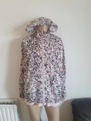£10 • Buy Nike Track Top Medium