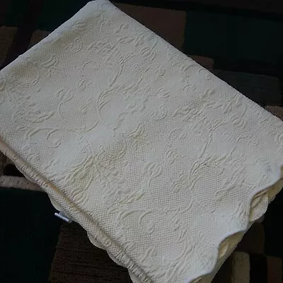 Colchas Domingos 84  X 64  Coverlet Matelasse Bedspread Ivory Beige 100% Cotton • $59.99