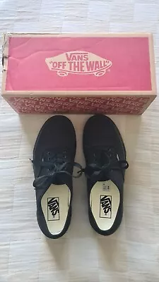 Vans Low Authentic Black Shoes Mens Size 8 • $70