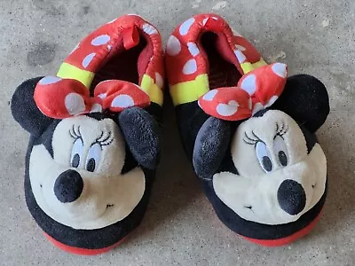 Kids Size 11-12 Minnie Mouse Slippers • $12.50