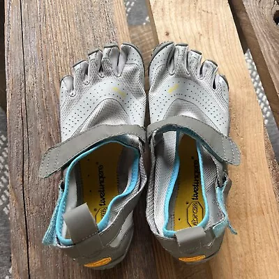 Vibram FiveFingers V-Aqua Women's Size EU 37 / US 7-7.5 Grey / Blue 18W7303 • $44.99