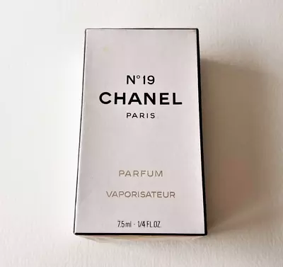 £122.90 • Buy CHANEL No 19 Parfum Vaporisateur (7.5 Ml/0.25 Oz), Vintage Formula New Sealed