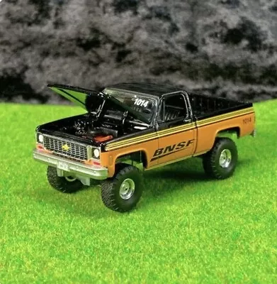 BNSF Railroad RR 1973 Chevy C10 4x4 Pickup Truck Auto World 1:64 Diecast S4F • $9.50