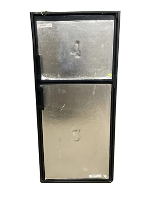 $1100 • Buy Dometic 6 Cu.Ft RV Refrigerator 2672 Camper Trailer Motorhome 2652 2662 RH