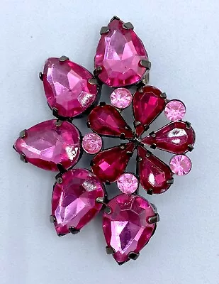 D2-1318 Vintage Brooch Black Pin 1.75  Rhinestone Pink Flower Floral • $4.99