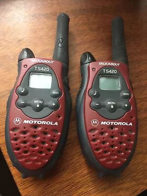 Lot Of 2 Motorola Talkabout T5420 2 Way Radio Walkie Talkies Red Gray • $16