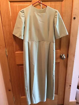 Amish Mennonite Hand Made Ladies S/S Celery Dress B40 EUC Plain Clothing • $14.99