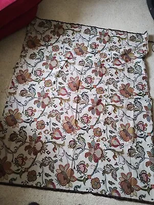 A Gorgeous Large Piece Of Tapestry  Style Jacobean Floral Upholstery Fabric • £0.99