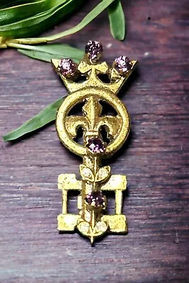 VTG Royal Crown Fleur De Lis Purple Rhinstone Brooch / Pin • $18.95