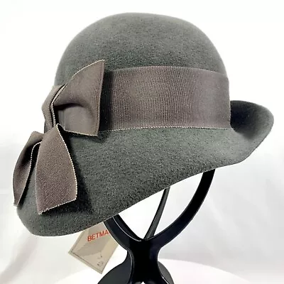 BETMAR New York Womens Bucket Cloche Gray Asymmetrical Curved Hat NWT Vintage • $32