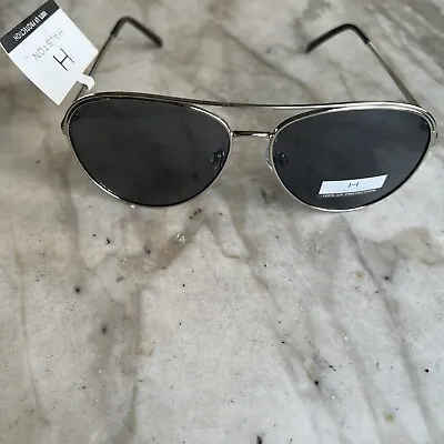 Halston HWS22 Silver Frame Aviator Sunglasses NWT • $27.99