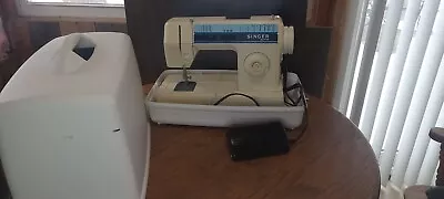 Singer Merritt 3317C Sewing Machine W/ Case ( READ ) Powers On • $40