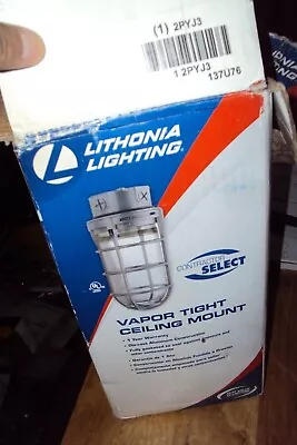 LITHONIA LIGHTING VC300I M6 Vapor Tight Fixture 120 V  • $48.95