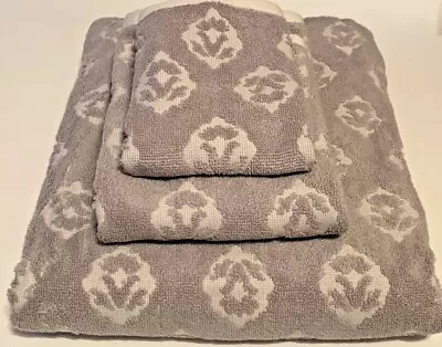 Vera Bradley Foulard Ditsy Set Of 3 Bath Hand Wash Towel In Grey New W/ Tags    • $59