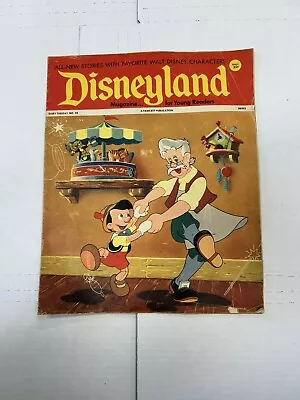 Disneyland Magazine No.33 Pinocchio September 26 1972 Excellent Condition • $14.99