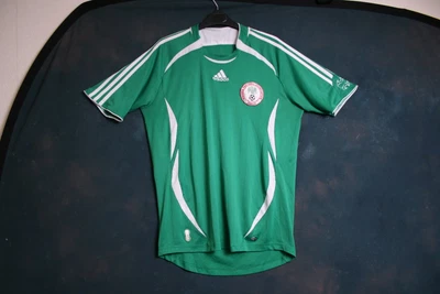 £30 • Buy Nigeria Medium 2005  2007 Home Football Shirt Jersey Top