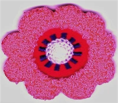 $2.99 • Buy 2  Pink Fuchsia Chenille Floral Flower Embroidery Sew On Patch