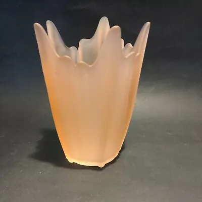 Pink/Peach Satin Viking Art Glass Fan Swung Vase 7.75  Lotus Vintage Frosted • $40