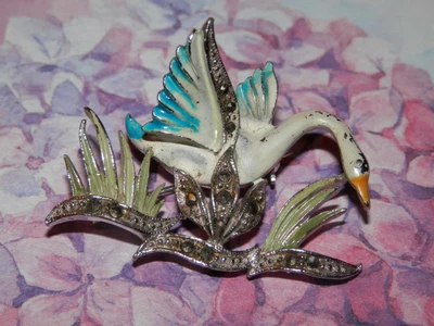 £6.99 • Buy Vintage Marcasite Enamel Swan Brooch