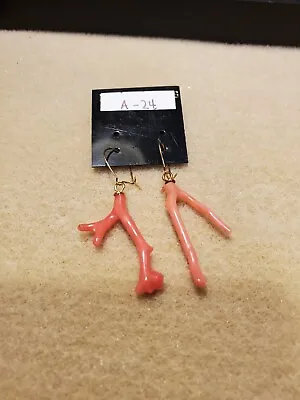 Vintage Branch Coral Earrings A-24 • $25