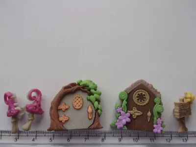 Dress It Up 9388 Believe In Fairies Fairy Doors Novelty Buttons Craft Sewing • £3.79