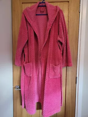 Dressing Gown. Size 16. Pink With Hood. • £8.99