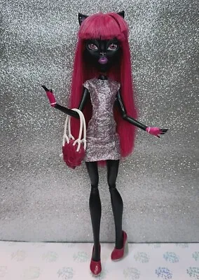 Monster High New Scaremester Catty Noir Doll W/ Purse Mattel • $29.43