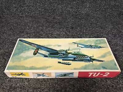 Vintage TU-2 Flugzeug Modellbaukasten 1/72 FS NEW Model Kit • $13.99