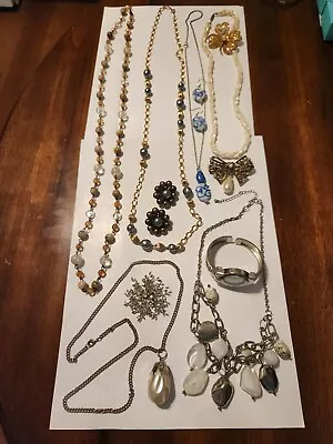 Lot Of 15 Vintage Jewelry Items SARAH COVENTRY AVON STUDIO Necklaces Brooches • $30.99