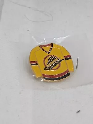 NOS NHL Jersey Pins 1985-89 • $5.50