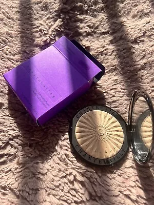 Chantecaille Perfect Blur Finishing Powder 8g Light/Medium New Boxed RRP£72 • £40