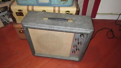 Vintage 1964 Silvertone Model 1482 Small Combo Amplifier Grey Nice Loud Punch • $895