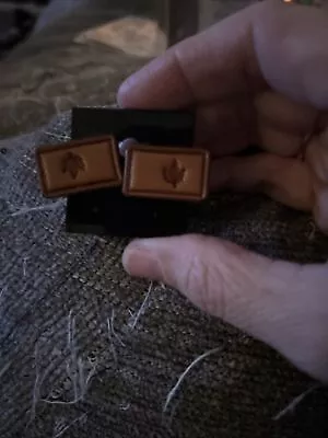 Vintage Carved Wood Canadian Maple Leaf Cuff Links Signed • $30