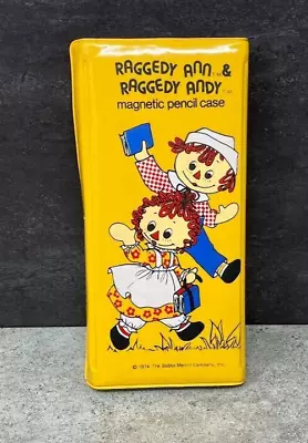 Vintage Raggedy Ann & Andy Magnetic Pencil Case 1974 • £9.73